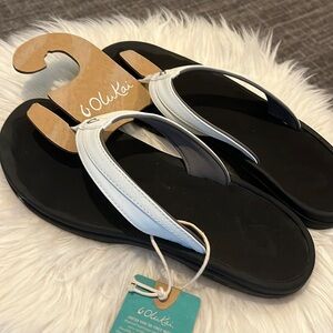 NWT OluKai Ohana White Black Womens US 9